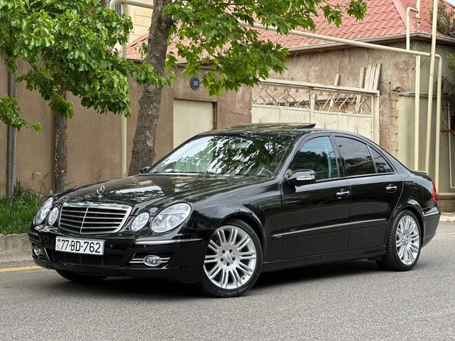 Mercedes E 240-3