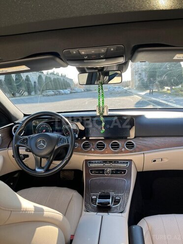 Mercedes E 300-3