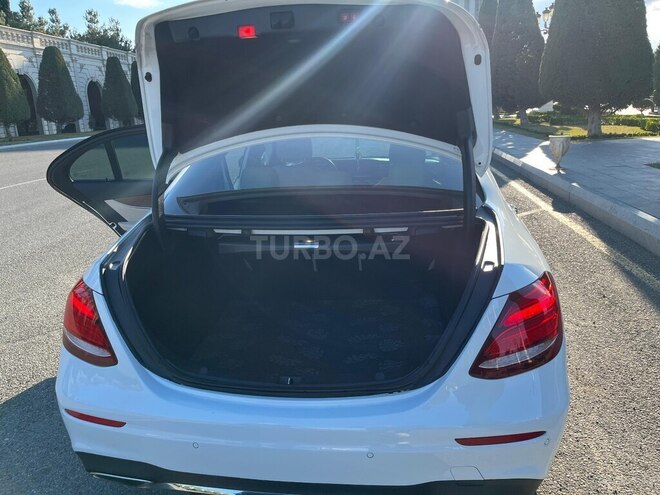 Mercedes E 300-6