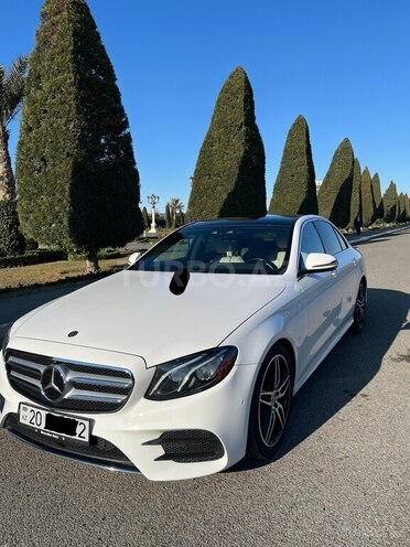 Mercedes E 300-10
