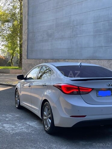 Hyundai Avante-8