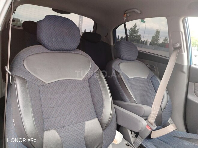 Kia Rio-9