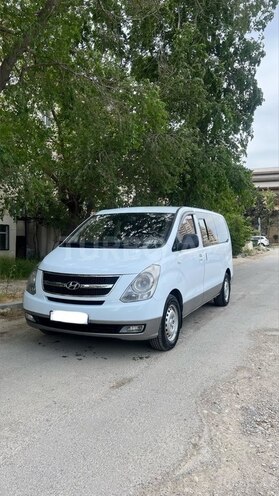 Hyundai H-1-2