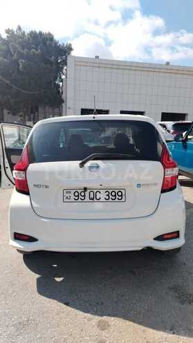 Nissan Note-2