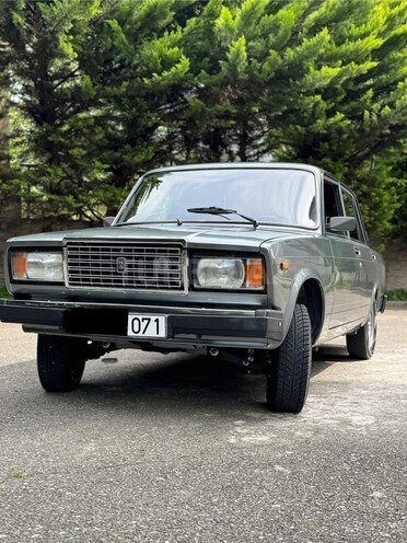 LADA (VAZ) 2107-1