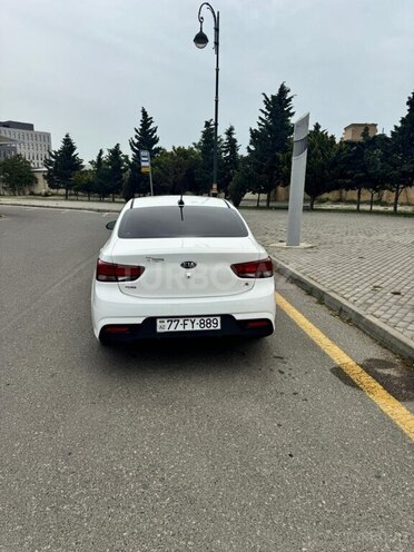Kia Rio-3