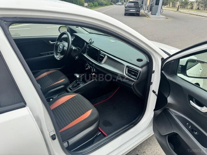 Kia Rio-13