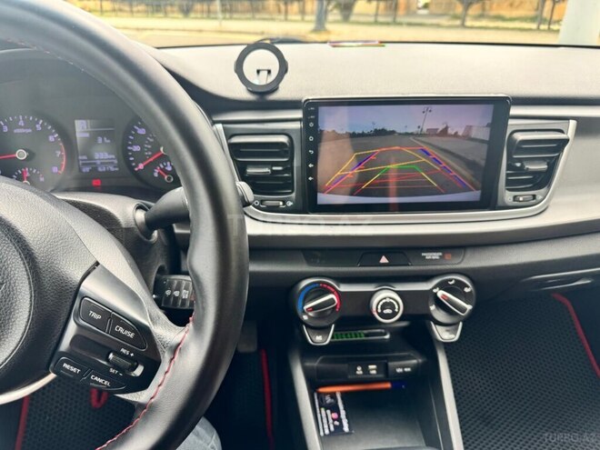Kia Rio-17