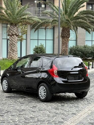 Nissan Note-2