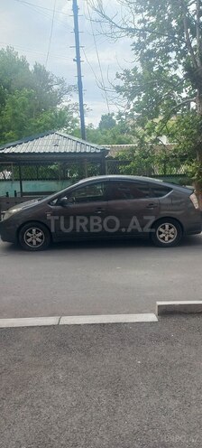 Toyota Prius-2