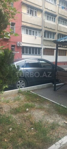 Toyota Prius-3