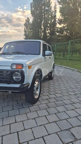 LADA (VAZ) Niva-8