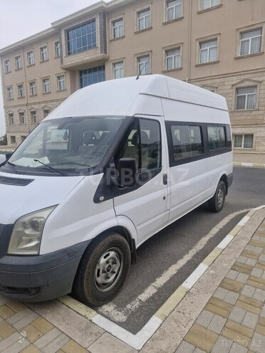 Ford Transit-7