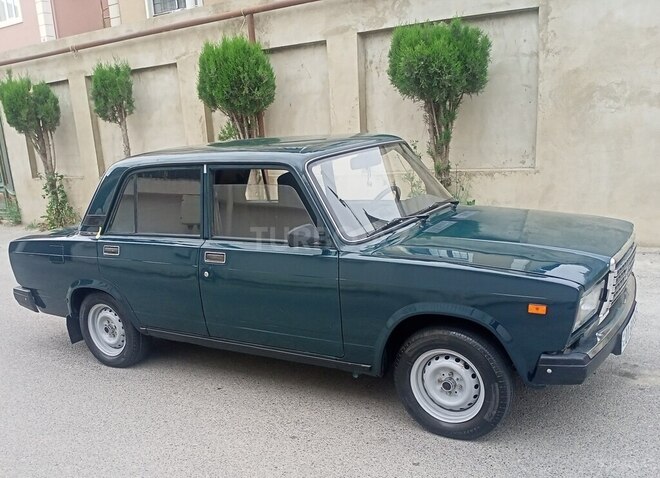LADA (VAZ) 2107-4
