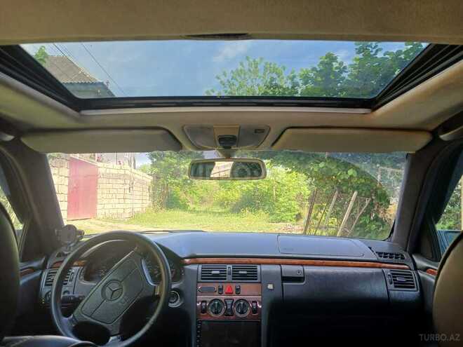 Mercedes E 200-6