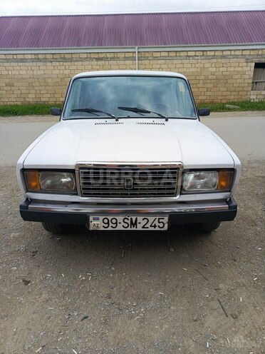LADA (VAZ) 2107-1