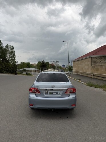 Toyota Corolla-4