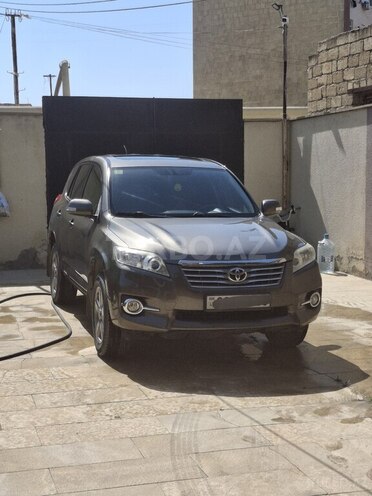 Toyota RAV4-1