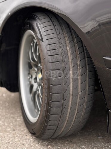 BMW 525-10