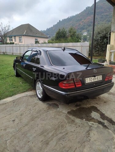 Mercedes E 200-7