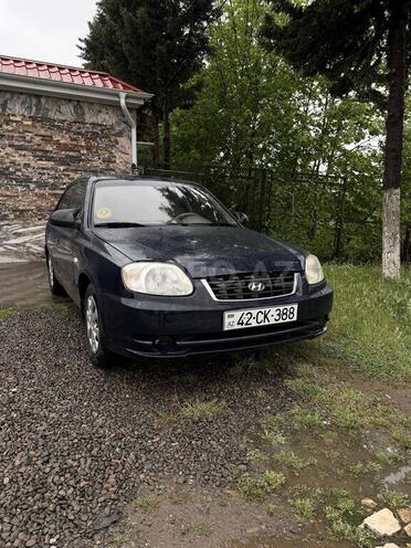 Hyundai Accent-1