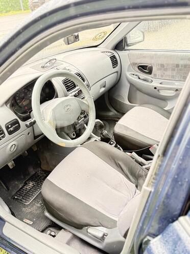 Hyundai Accent-8