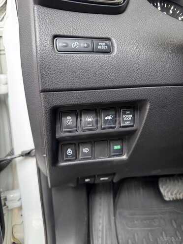 Nissan X-Trail-9