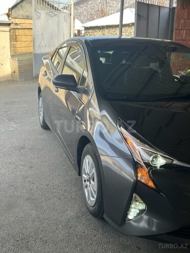 Toyota Prius-9