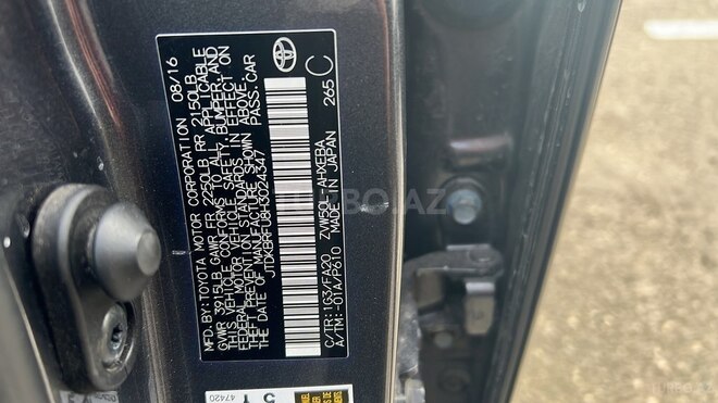 Toyota Prius-4