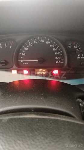 Opel Vectra-4
