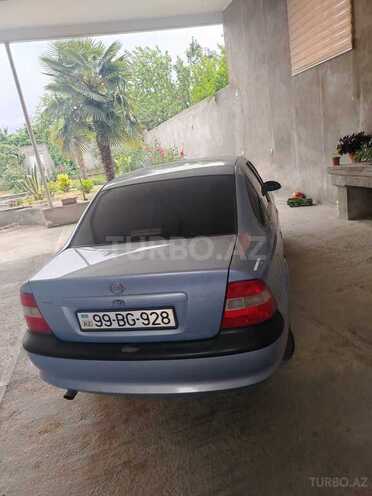 Opel Vectra-11