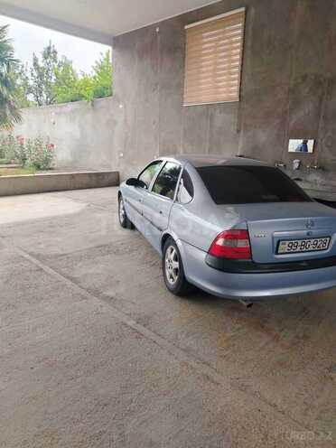 Opel Vectra-13