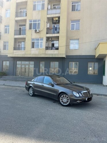 Mercedes E 220-2