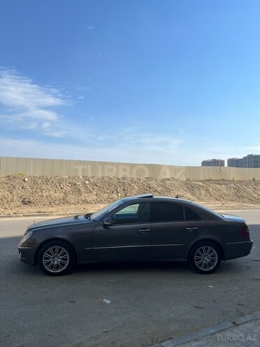 Mercedes E 220-5