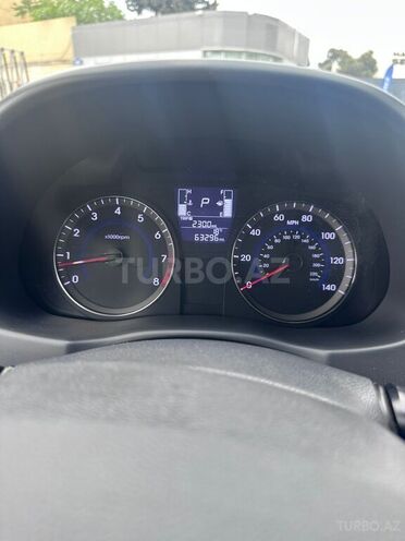 Hyundai Accent-6