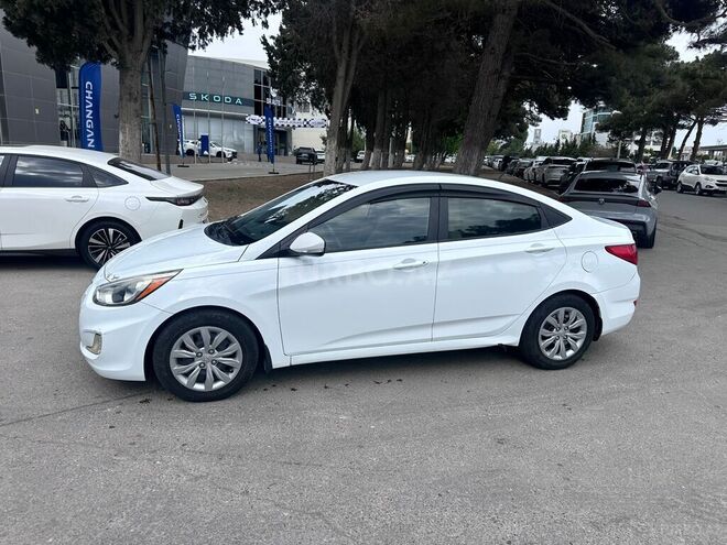 Hyundai Accent-5
