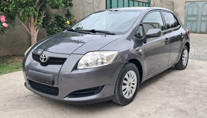 Toyota Auris-3