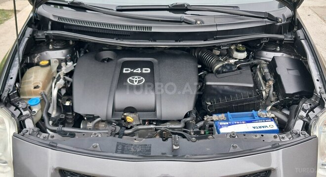 Toyota Auris-12