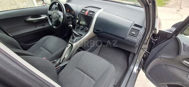 Toyota Auris-18