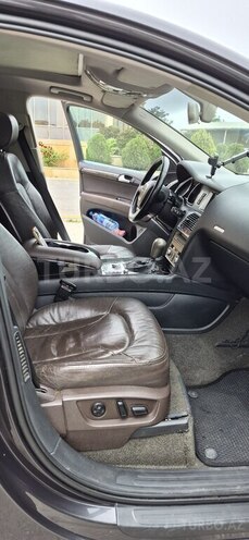 Audi Q7-16