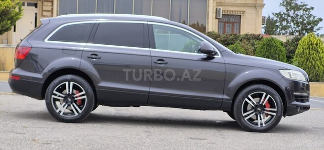 Audi Q7-18