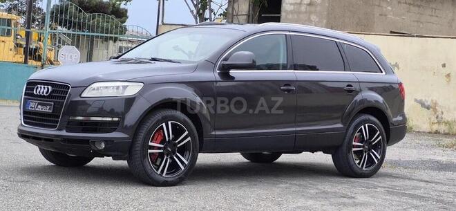 Audi Q7-2