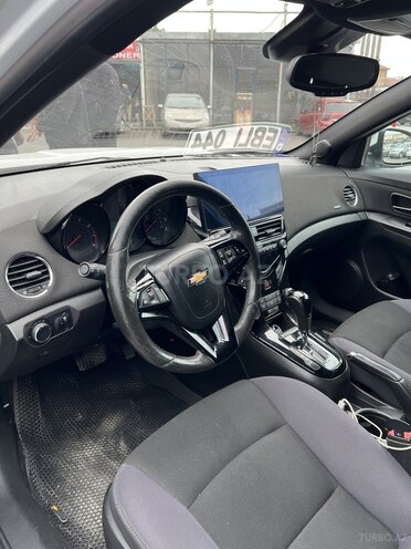 Chevrolet Cruze-13