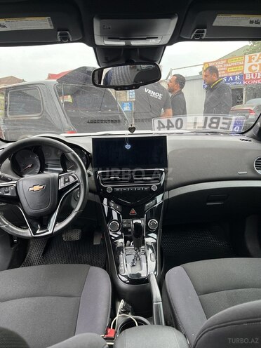 Chevrolet Cruze-14