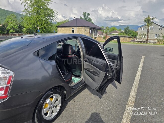 Toyota Prius-9