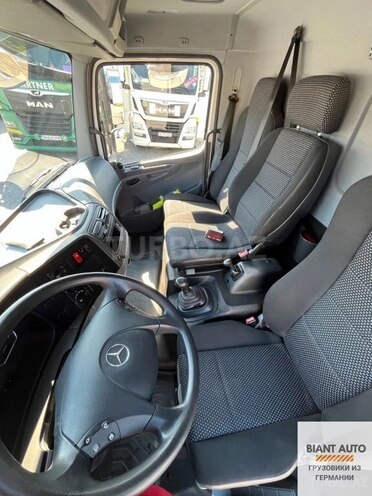 Mercedes Atego 818-4