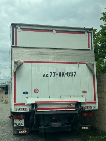Mercedes Atego 818-5