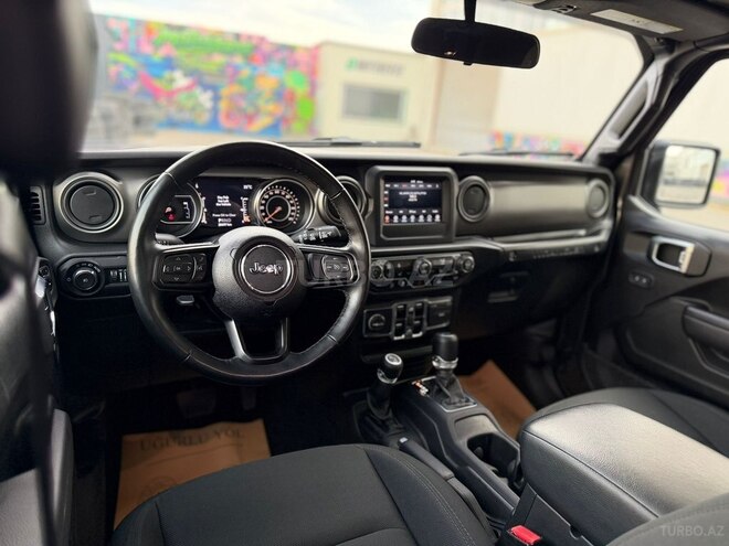 Jeep Wrangler-13