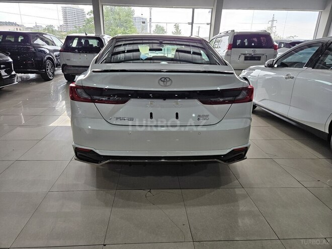 Toyota Camry-9