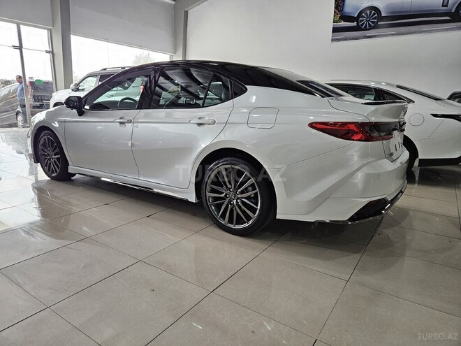 Toyota Camry-7